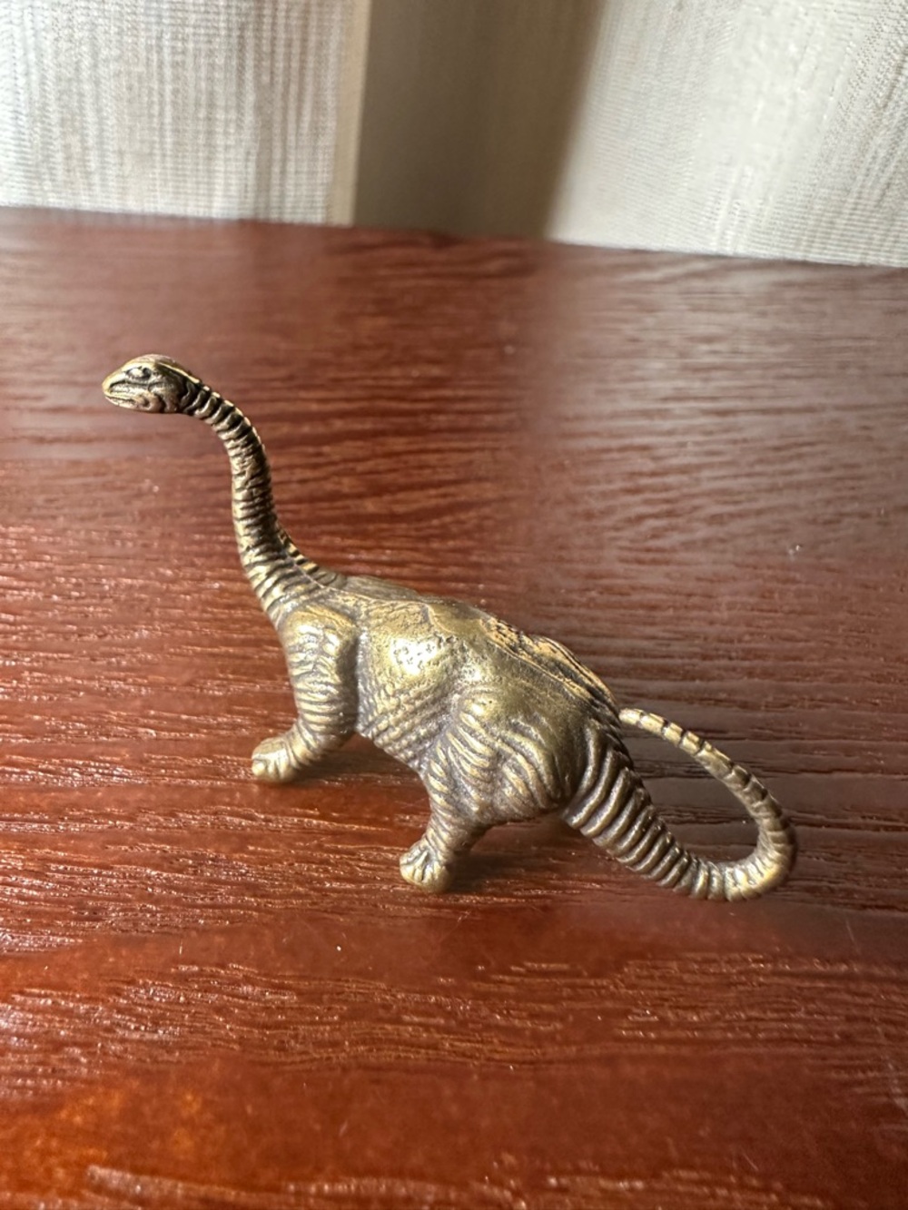 Brass-Colored Brachiosaurus Reptile Figurine - Vintage Style - Picture 10 of 14